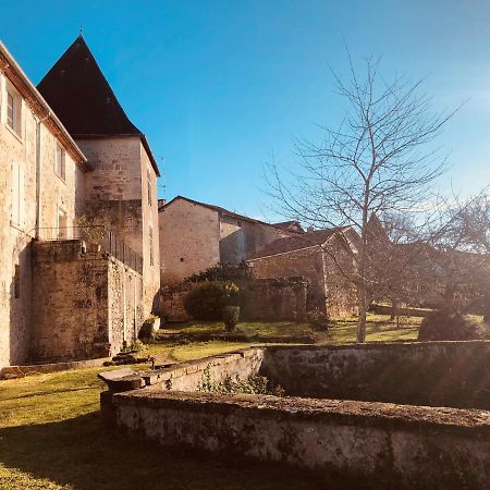 Champagnac-de-Bélair Maison Du Roc Bed & Breakfast エクステリア 写真