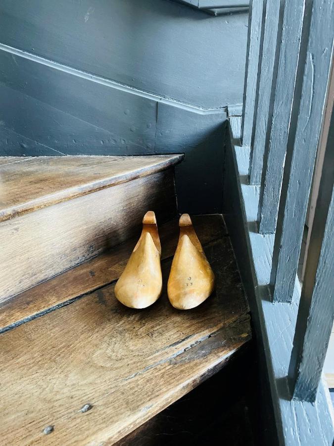 Champagnac-de-Bélair Maison Du Roc Bed & Breakfast エクステリア 写真