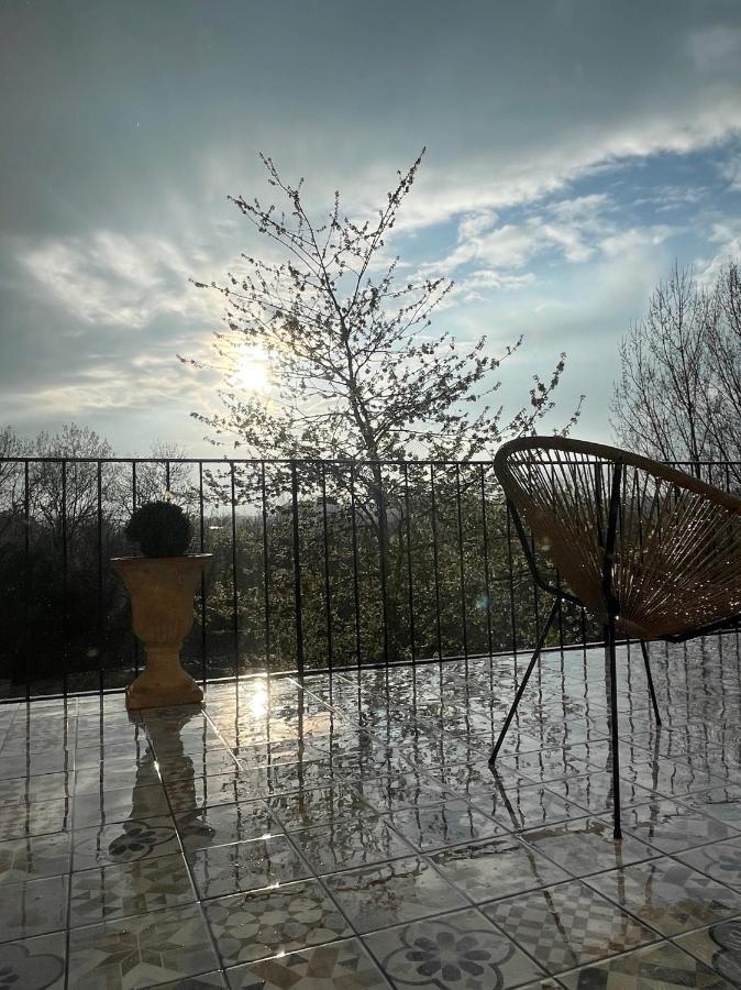 Champagnac-de-Bélair Maison Du Roc Bed & Breakfast エクステリア 写真