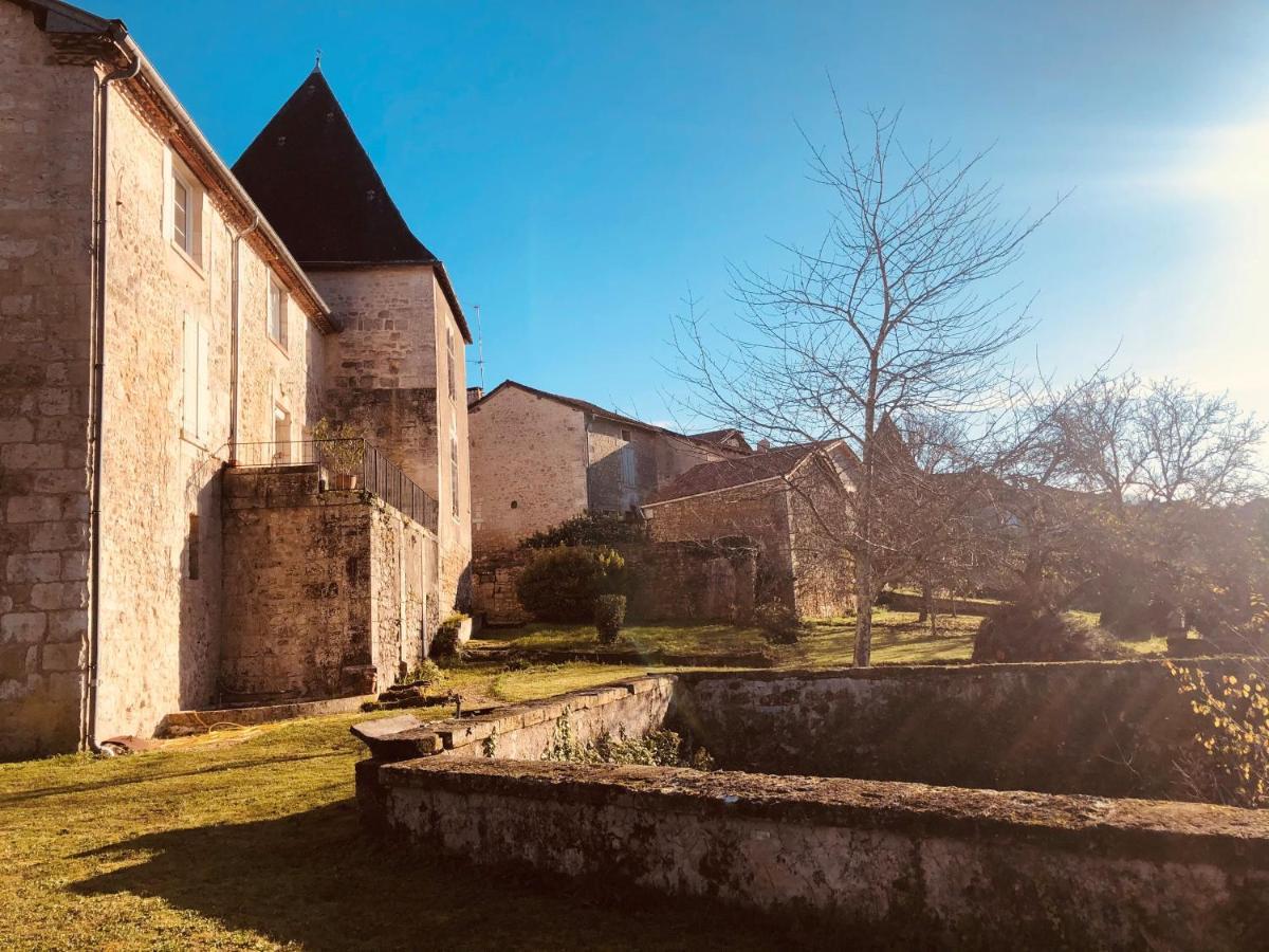 Champagnac-de-Bélair Maison Du Roc Bed & Breakfast エクステリア 写真