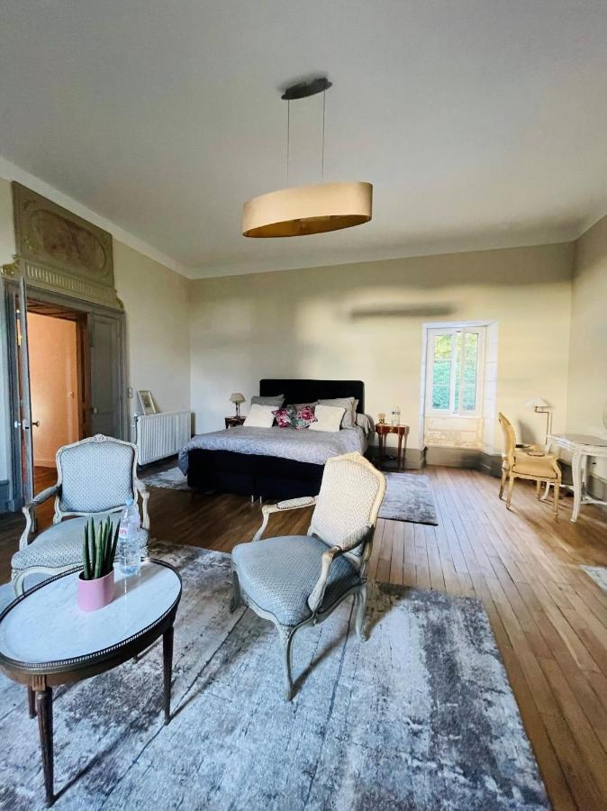 Champagnac-de-Bélair Maison Du Roc Bed & Breakfast エクステリア 写真